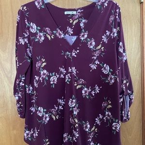 3/4 sleeve floral blouse